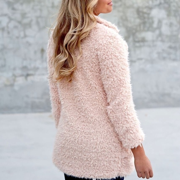 BLUSH FUR COAT - ACTUAL COAT IN PICTURES - Picture 4 of 4